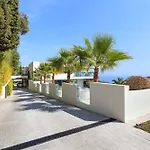 Ref 1960 - - Sea View For Rent *
