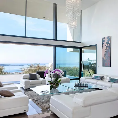 Ref 1960 - - Sea View For Rent