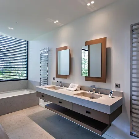 Ref 1960 - - Sea View For Rent Villa *