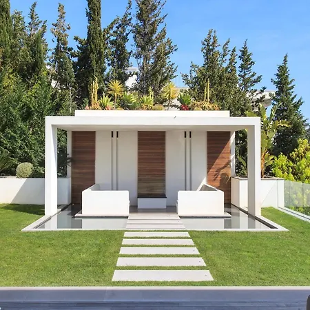 Ref 1960 - - Sea View For Rent