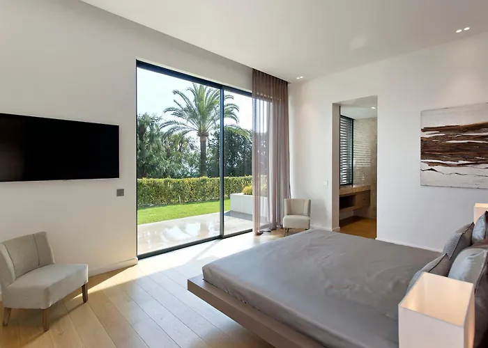 Ref 1960 - - Sea View For Rent Villa *