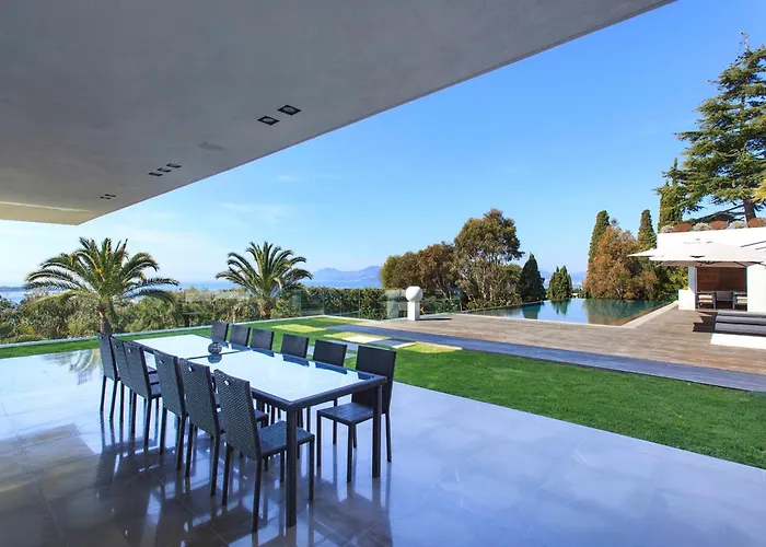 Villa Ref 1960 - - Sea View For Rent Cannes