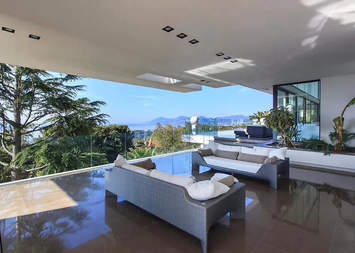 Villa Ref 1960 - - Sea View For Rent Cannes