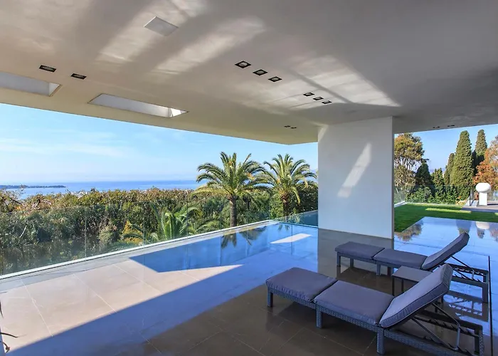 Ref 1960 - - Sea View For Rent *