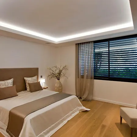 Ref 1960 - - Sea View For Rent Villa